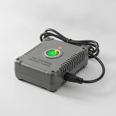 FCC-zertifizierte Standard-Batterieladegeräte mit LED-Ladezustandsanzeige und kompaktem 300g-Design für den industriellen Einsatz