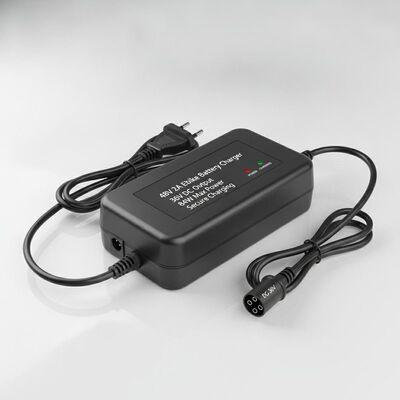 48V 2A Ebike Batterie Ladegerät mit 36V Gleichstrom-Ausgang und 84W maximale Leistung für sicheres Laden
